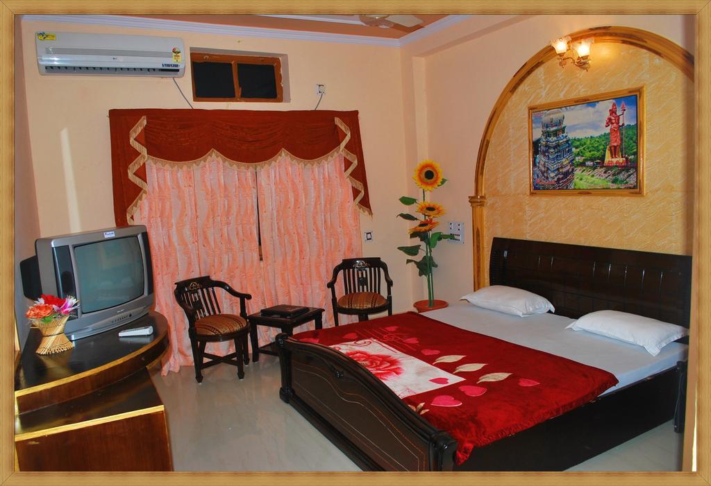 Rishabh Grand Castle Resort Рішикеш Екстер'єр фото